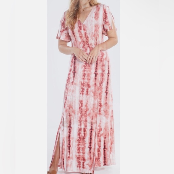 American Rag Dresses & Skirts - American Rag Pink Tie-Dye Short Sleeve Maxi Dress Split Hem